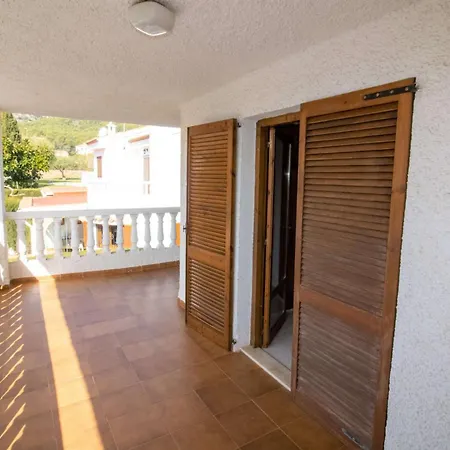 Con Jardin Privado - Cala Blanca Villa