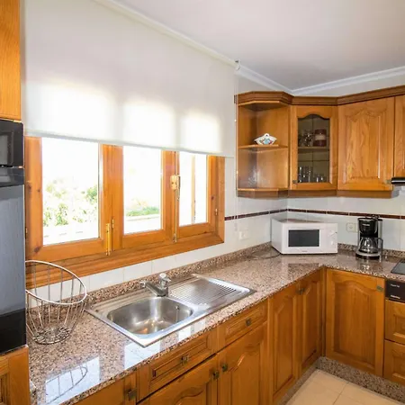 Con Jardin Privado - Cala Blanca Villa *